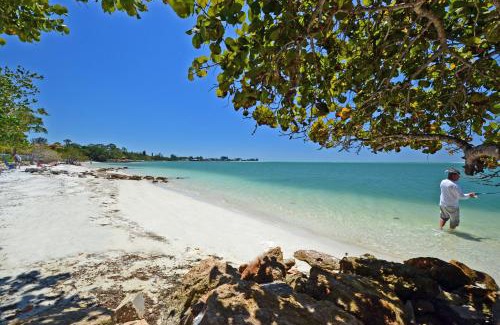 Bay Isle House | Shell Beach Home 209