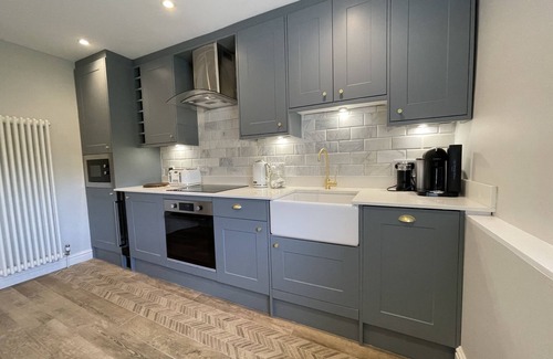 Keswick Cottage | Shelley Cottage - a house that sleeps 4 guests in 2 bedrooms