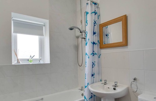 Dinas Dinlle Apartment | Shells in Caernarfon