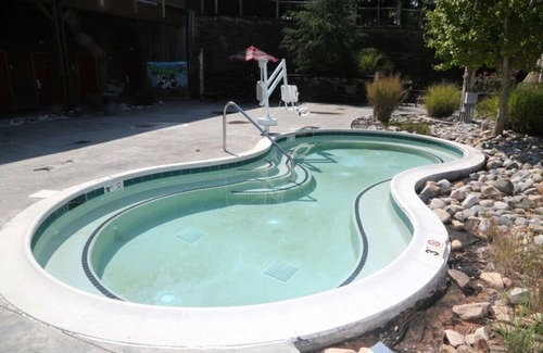 Gordonsville Cabin | Shenandoah Crossing™ - 2 Bedroom Resort Cabin