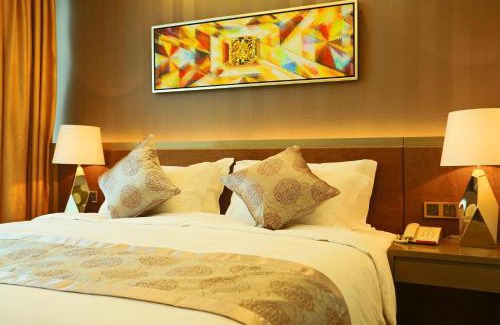 Bao'an Hotel | Shenzhen Baoan PLUS Gems Cube Hotel
