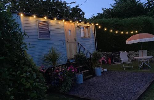 Cilcain House | Shepherds Hut in the Hills - Nr. Mold