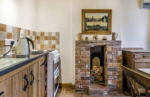 Coalbrookdale Cottage | Shepherds Hut - UK45529