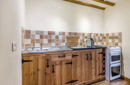Coalbrookdale Cottage | Shepherds Hut - UK45529
