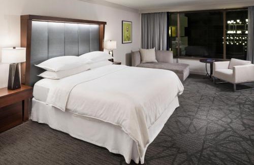 Bloomington Hotel | Sheraton Bloomington