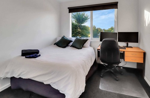 Newtown Apartment | Sherbourne Retreat in Newtown