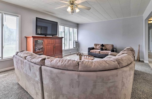 Cambra Apartment | Shickshinny Apt w/ Yard ~ 9 Mi to State Park!