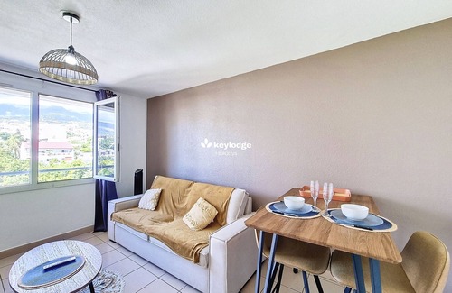 Sainte-Clotilde Centre Apartment | Shika – studio 5 minutes from the Ste-Clotilde clinic