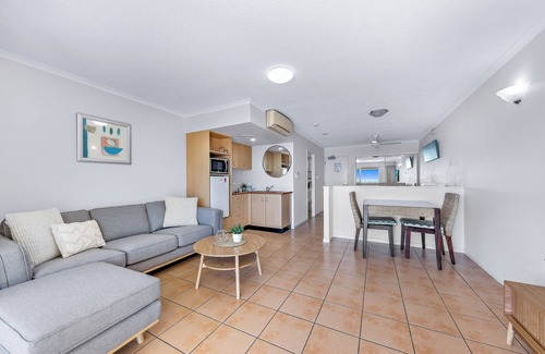 Airlie Beach Apartment | Shingley Ocean Views