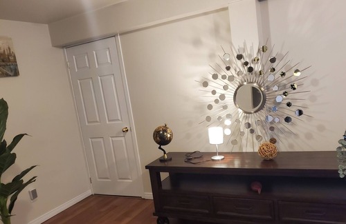Oro-Medonte Apartment | Shiny aprtment/ Separate entrance and free parking