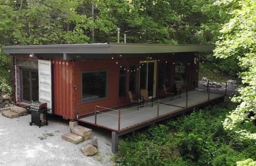 Stanton Cabin | Shipping Container Cabin in the Woods of Red River Gorge | Hot Tub | Secluded