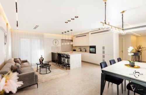 Mea She'arim Apartment | Shirat Haneviim-Luxury Penthouse #Rental Israel