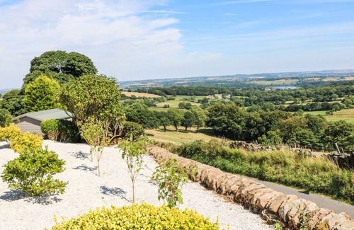 Holestone Moor Cottage | Shire Cottage at Top Butterley Farm