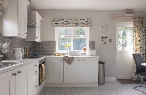 Omagh House | SHIRLEY'S HOUSE, pet friendly, with open fire in Omagh