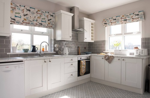 Omagh House | SHIRLEY'S HOUSE, pet friendly, with open fire in Omagh
