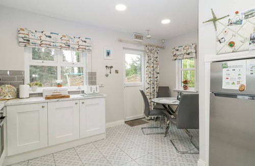 Omagh House | SHIRLEY'S HOUSE, pet friendly, with open fire in Omagh
