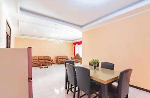 Bandung Hotel | Shofy Guest House Mitra RedDoorz