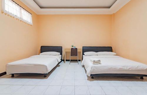 Bandung Hotel | Shofy Guest House Mitra RedDoorz