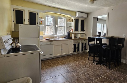 Confluence House | Shoreline Estates - Entire Home