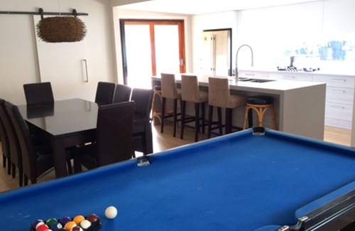 Rye House | Short flat 500 m walk to beach