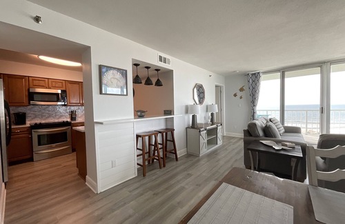 Pensacola Beach Condo | Short Stays, Big Savings! – 3 & 4-Night Getaways Tristan Towers 13B Waterfront!