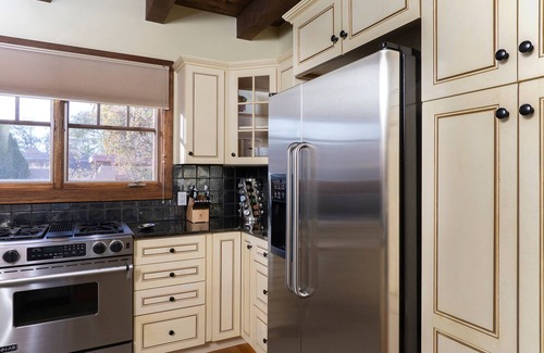 South Capitol House | Short stroll to the historic plaza, Canyon Road & Railyard District Restaurants