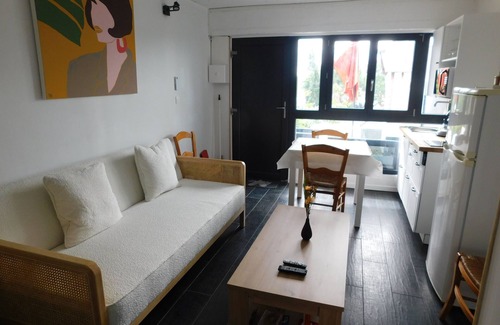 Le Trait Apartment | Short-term furnished studio rental (n° 3)