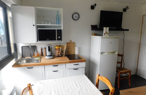 Le Trait Apartment | Short-term furnished studio rental (n° 3)