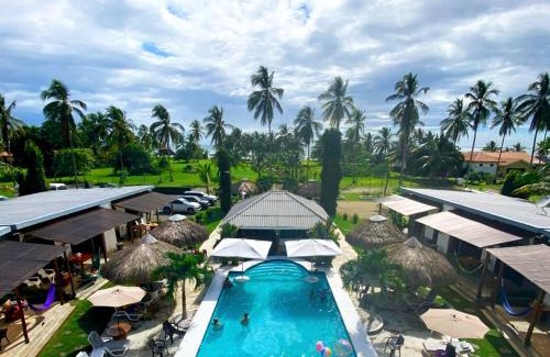 El Jobo Hotel | Show Pony Beach Resort and Suites