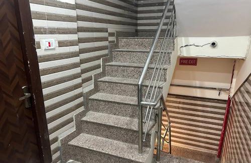 Paharganj Hotel | Shree Lodge Near New Delhi Railway Station, Paharganj