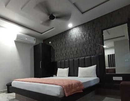 Datia Hotel | Shree Radhe Palace