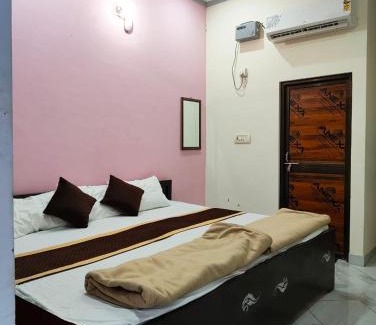 Ayodhya House | Shri Sita Vallabh Pad Chhaya