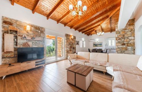 Borsh Villa | Siar The Small Villa