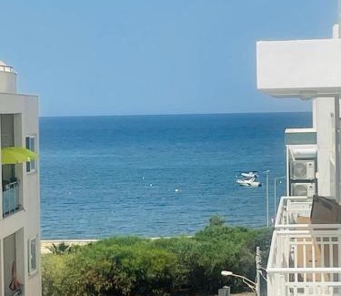 Bahar ic-Caghaq Apartment | Side-seaview apartment near beach and close to St. Julians