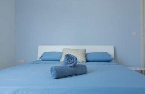 Bahar ic-Caghaq Apartment | Side-seaview apartment near beach and close to St. Julians