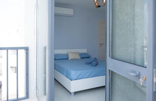 Bahar ic-Caghaq Apartment | Side-seaview apartment near beach and close to St. Julians