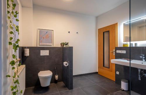 Bobingen Bed & Breakfast | Sieben Zimmer & Ein Tisch