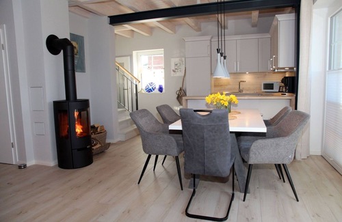 Eilsum House | Sielentium - Relaxing vacation home "Sielentium" at the Sieltief near Greetsiel!