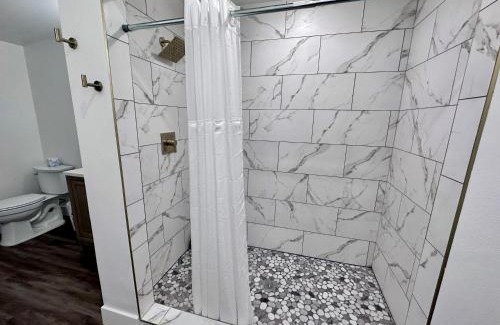 Mojave Hotel | Sierra Motor Lodge - A Sierra Blue Hotel