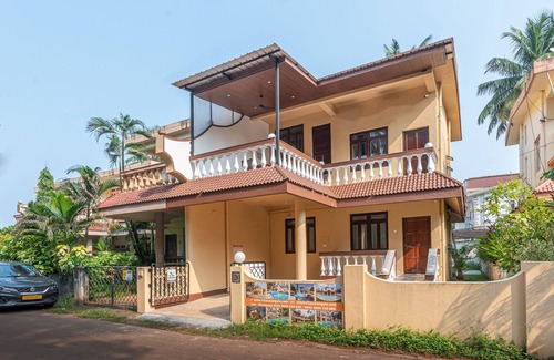 Gauravaddo Villa | Siesta by the Sea - 2 minutes walk to Candolim Beach