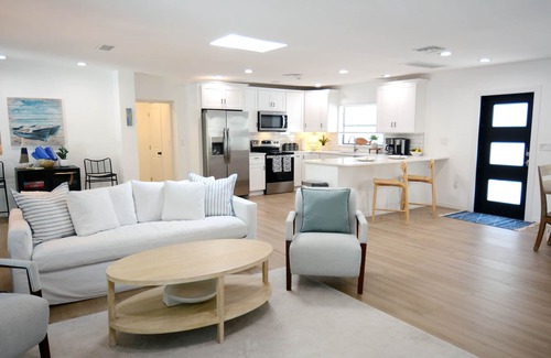 Siesta Key House | Siesta Key Sanctuary 3 Bedroom Home by RedAwning