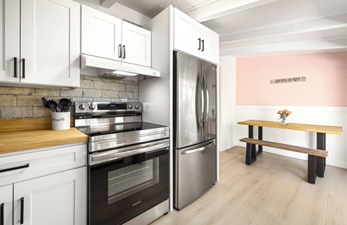 Siesta Key House | Siesta Zen – 2BR Steps to Siesta Key Beach & Village