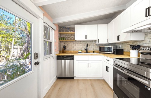 Siesta Key House | Siesta Zen – 2BR Steps to Siesta Key Beach & Village