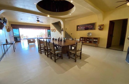 Zihuatanejo de Azueta House | Siete Piedras Beachfront Village