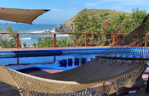 Zihuatanejo de Azueta House | Siete Piedras Beachfront Village