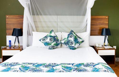 Senga Resort | Sigelege Beach Resort