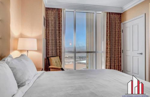 Las Vegas House | Signature 2Br3Ba balcony combo units 31-702 and 04