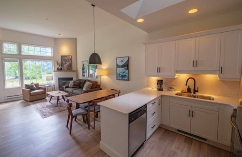 Ucluelet Condo | SIGNATURE COLLECTION TWO BEDROOM KING SUITE + SOAKER TUB ON PATIO