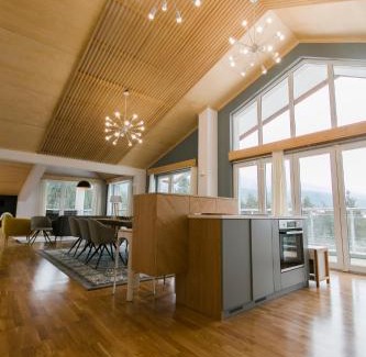 Shiligarnika Apartment | Signature Penthouse with jacuzzi and sauna and 4 bedrooms in Saint George Palace