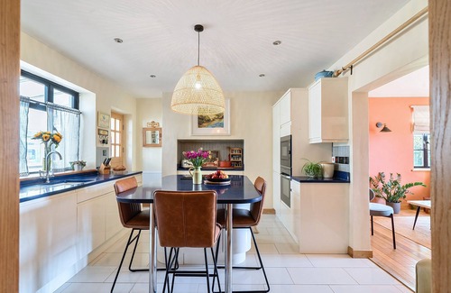 Corton Denham Cottage | Sigwells House - sleeps 8 guests in 4 bedrooms